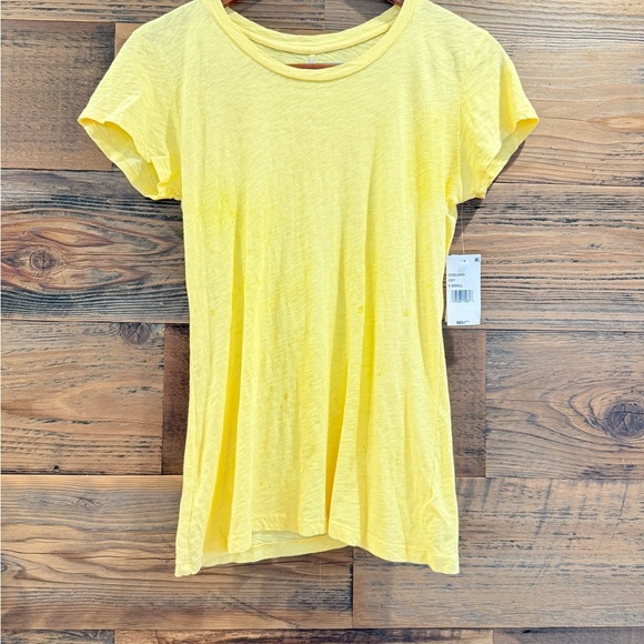 $83 Velvet by Graham & Spencer Yellow Fitted Cap Sleeve Tee NWT - Picture 2 of 4